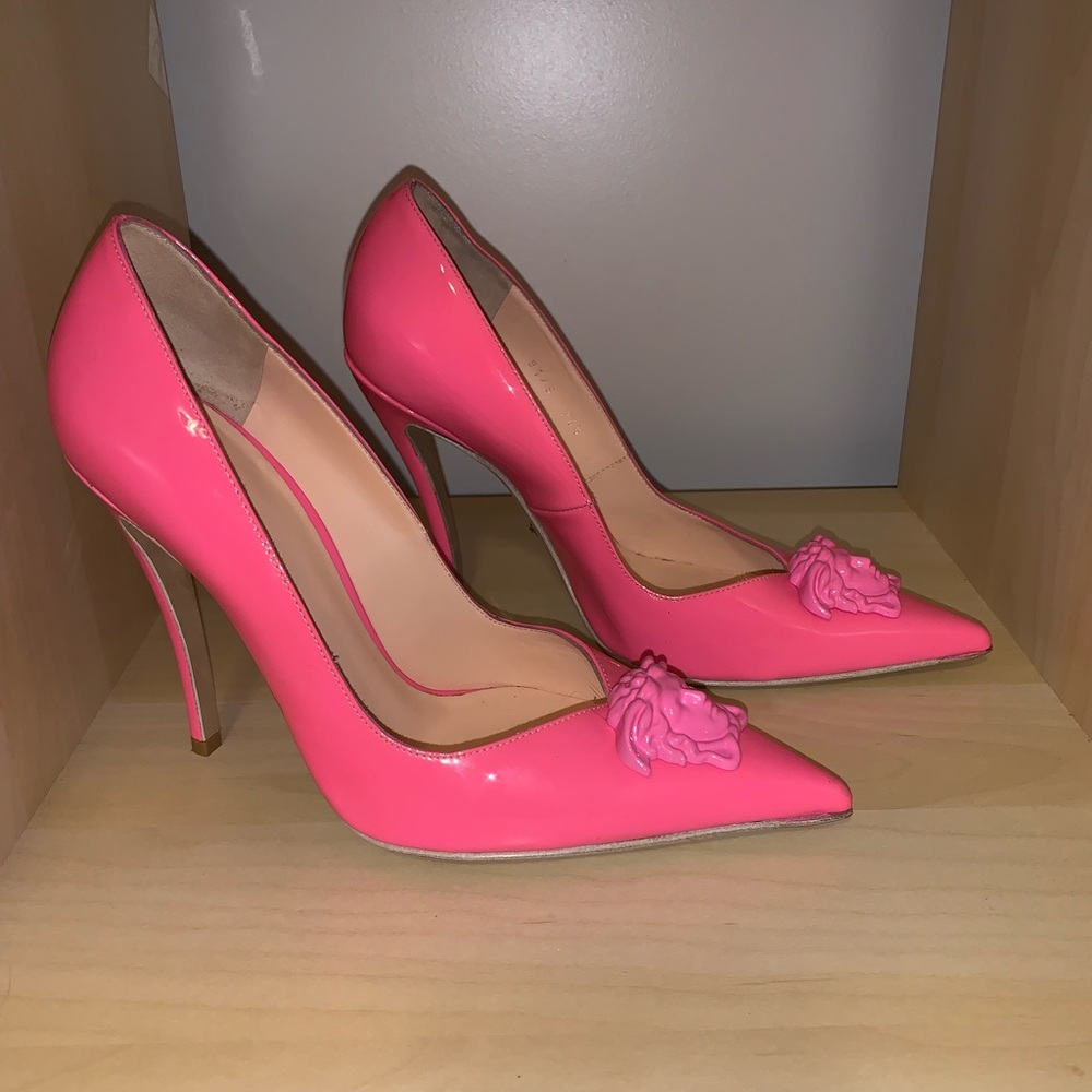 COPY - Versace Classic Pumps